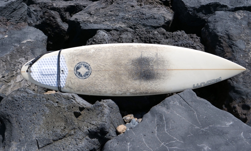 Profilierte Schaumplatten, die bei Surfboards im Bereich der Fußposition auf das Deck geklebt werden, um den Grip zu erhöhen